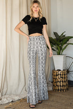 Load image into Gallery viewer, Snake Print Flare Pant