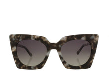 Load image into Gallery viewer, FINAL SALE - On Point Polarized Sunnies - Black Tort