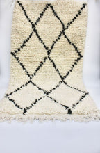 Load image into Gallery viewer, Moroccan Wool Rug - Black &amp; White - Gueliz 3&#39;3&quot; x 1&#39;9&quot;