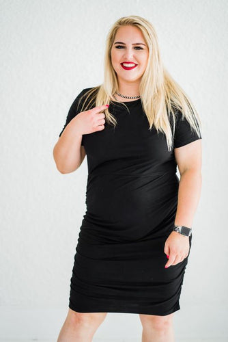 CURVY Short Sleeve Ruched Dress in Black